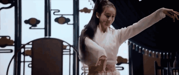 人选郑爽 对标人设金莎 人设小传 蓝菲琳和楚雨荨,都曾被一代校草