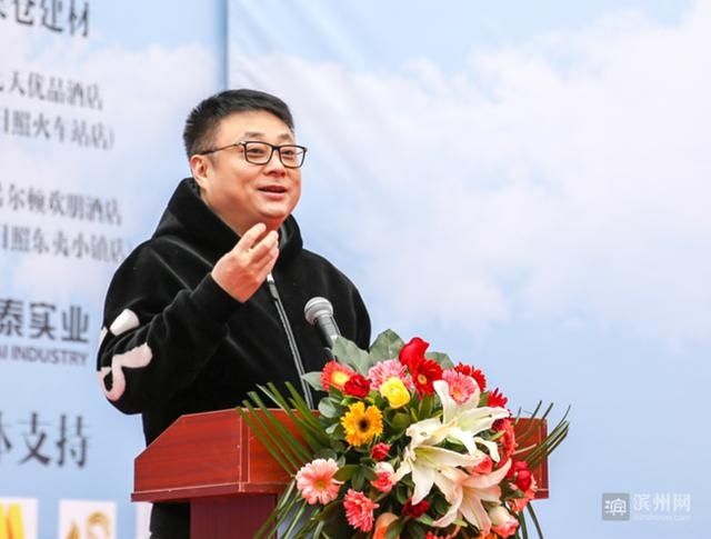 期待小么哥来滨出演电影归路