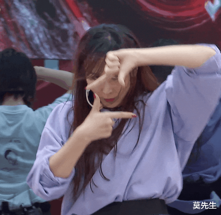 看浪姐2被胡静圈粉不愿被贴阔太标签她也要拼事业