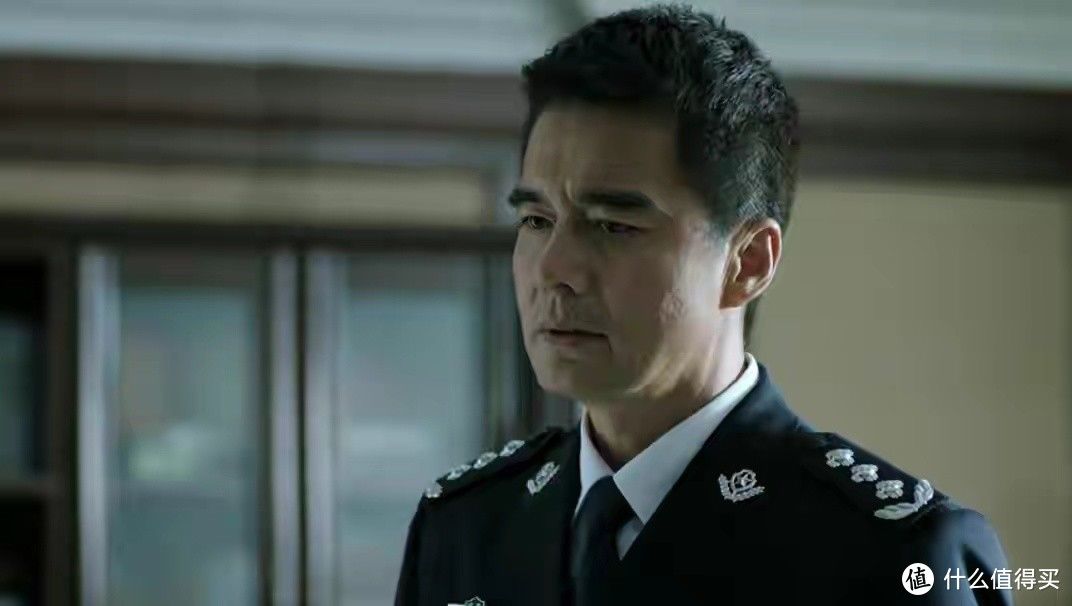 人民的名义怪不得祁同伟能安排野狗做警犬看看他弟是什么警衔