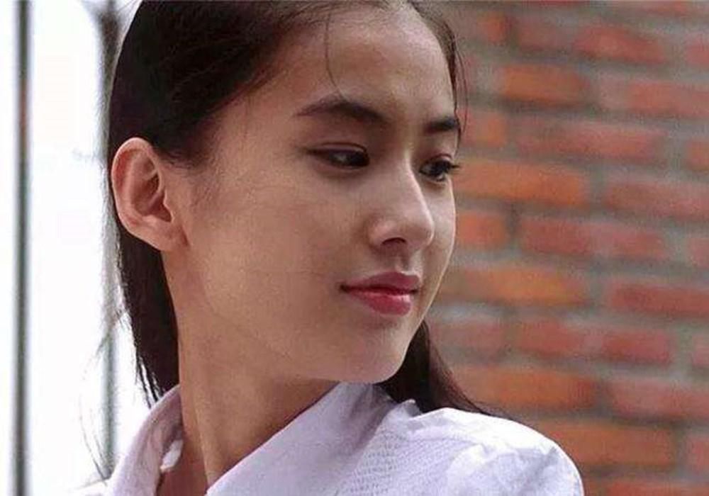黄圣依18岁继女晒百万豪车车钥匙，被嘲变相炫富，这也遗传？