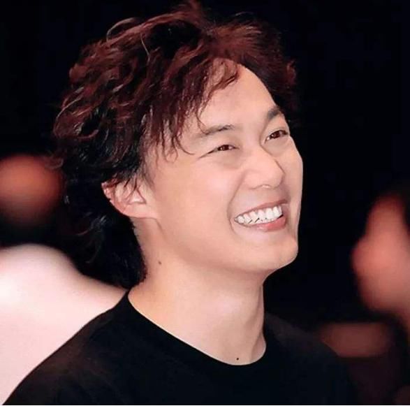 端水大师又添新人,陈奕迅直播,王一博蔡徐坤易烊千玺挨个夸