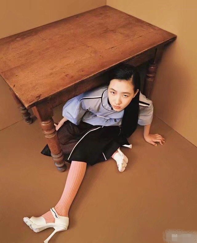小S携大女儿登封，母女神态高冷似姐妹，被调侃摇钱树养成记