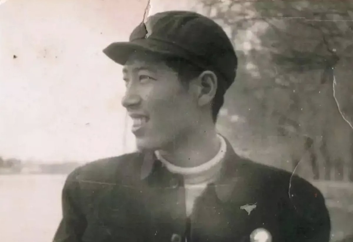 文兴宇:一生嗜烟如命,7字遗言感动世人,遗孀至今无法释怀 - 360娱乐,你开心就好