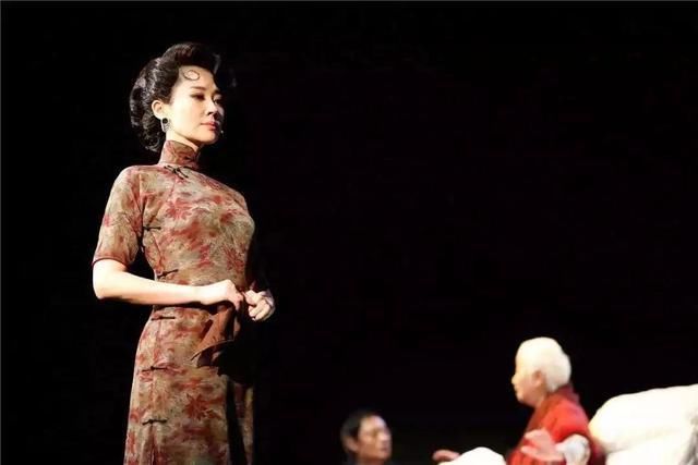 52岁的许晴，为什么会活成男人的梦中情人？真实原因值得深思