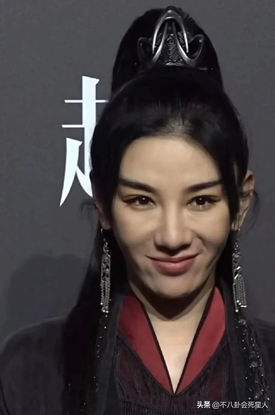 这一夜，46岁脸僵的黄奕，把她的“中年尴尬”展现得淋漓尽致 - 360娱乐，你开心就好