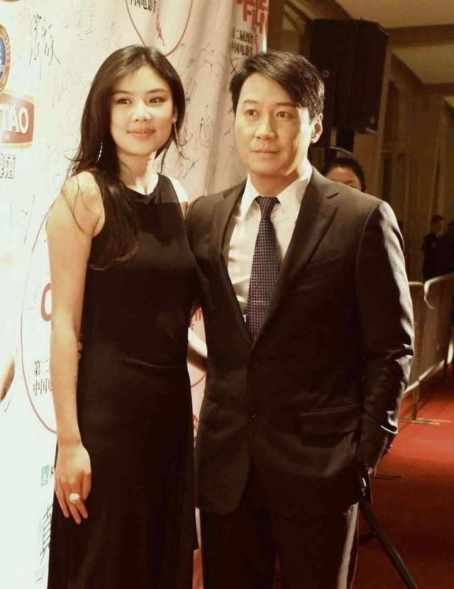 4年花7亿天王嫂，离婚后嫁美国大亨，今40岁膀大腰圆似李湘