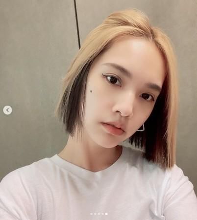 发型师失手剪太短！杨丞琳开心甩头 秀出新发型：很爽