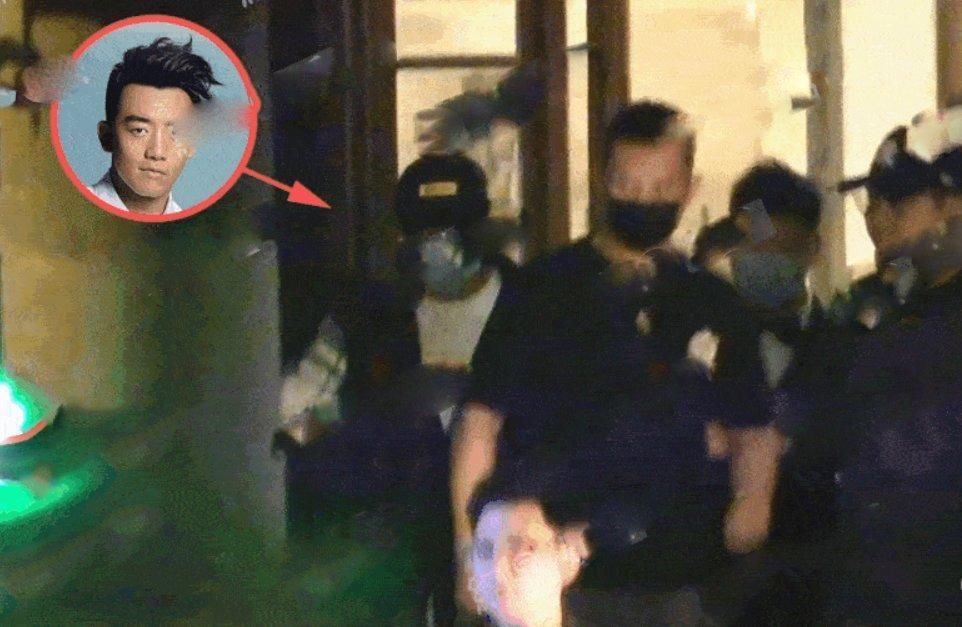 郑恺深夜与友人聚餐，拒绝美女搭车，婚后化身女性绝缘体
