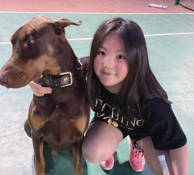 王诗龄迎来11岁生日，李湘晒女儿公益视频，却被网友说美颜过度
