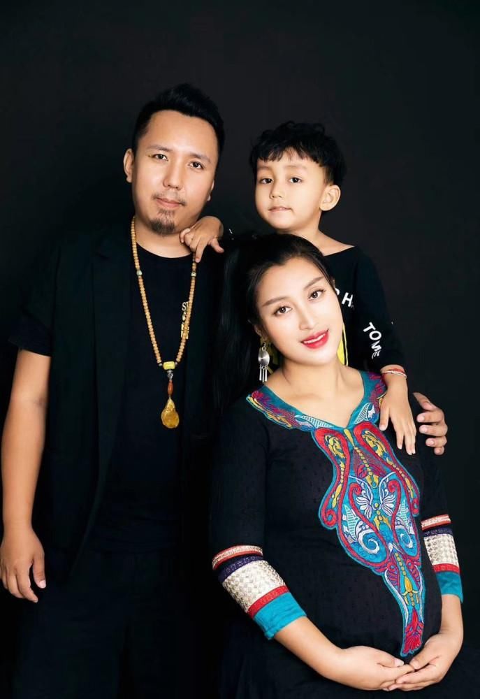 佤族美女歌手阿妹因病去世，年仅32岁，曾是杨丽萍团队领舞
