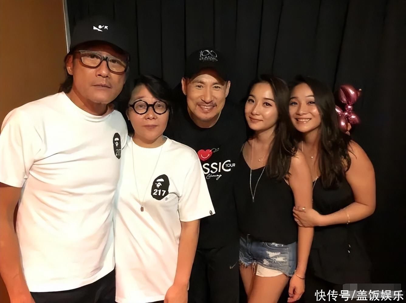 65岁梁家辉现身内地农村！卖力赛龙舟被搀扶，张嘴大口喘气显疲态 - 360娱乐，你开心就好