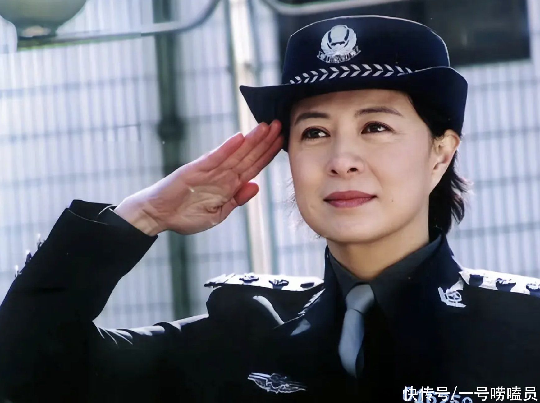 演员刘佳:隐退10年,将父亲骨灰放家中8年,活成了贤妻良母 - 360娱乐,你开心就好