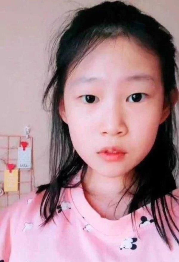 13岁黄多多被吐槽太成熟？看到小沈阳12岁的女儿，小巫见大巫！