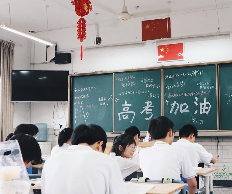 夏梦为什么能打败张子枫成全国第一？得知她考高分的方法，谦虚了