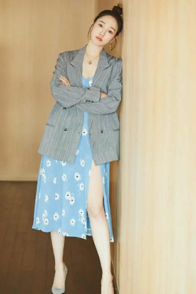 52岁周涛才是仙女本仙!一袭薄纱仙女裙惊艳全场,一打扮赢过女明星
