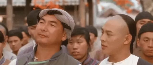 李连杰的黄金搭档，洪金宝成龙都惹不起，却被周星驰一拳打成表情包