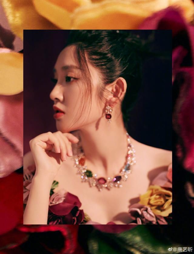 唐艺昕晒美照产后恢复完美要复出，张若昀表白：我爱她就像她爱我