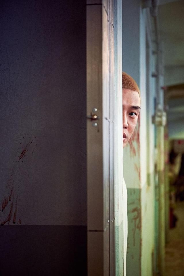 观影人次破百万,韩国僵尸片《活着》成票房冠军