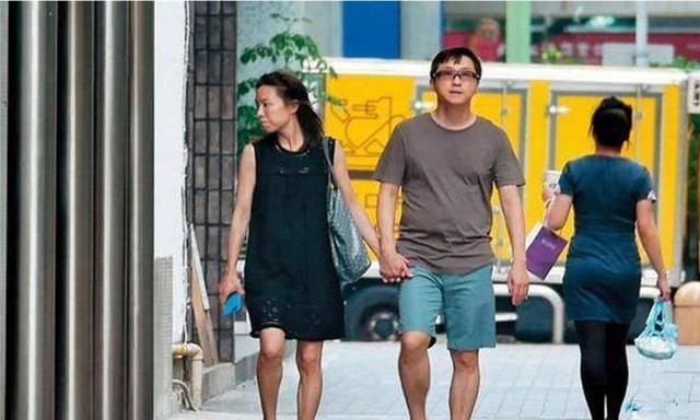 52岁的伊能静，经历失败婚姻后，跟年轻老公过成了人人羡慕的样子