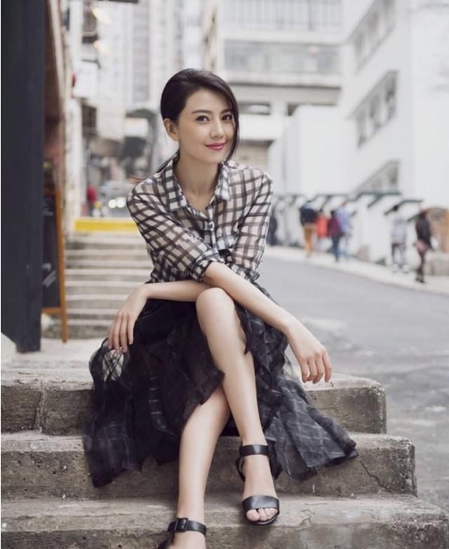 高圆圆女儿颜值曝光，长相与爸爸赵又廷如同复制，基因令人羡慕