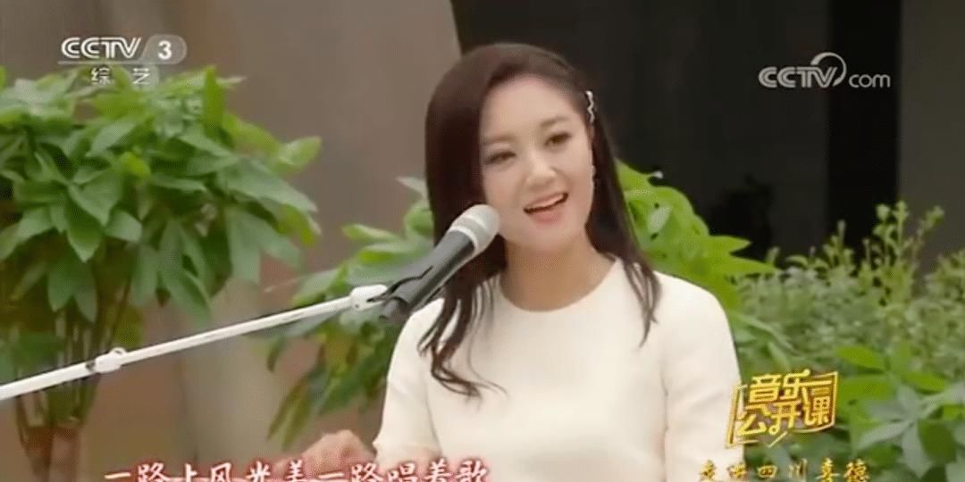 玖月奇迹王小玮长胖变肉脸，与帅哥同行走红毯，王小海却销声匿迹